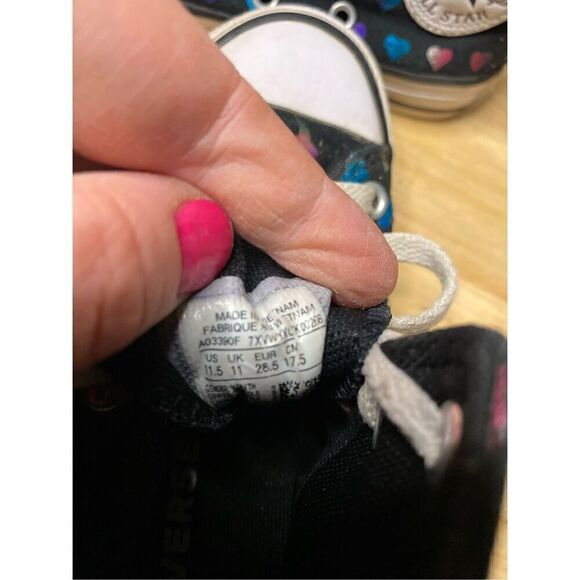 Converse Chuck Taylor Black High Tops with multicolored hearts - Picture 11 of 11